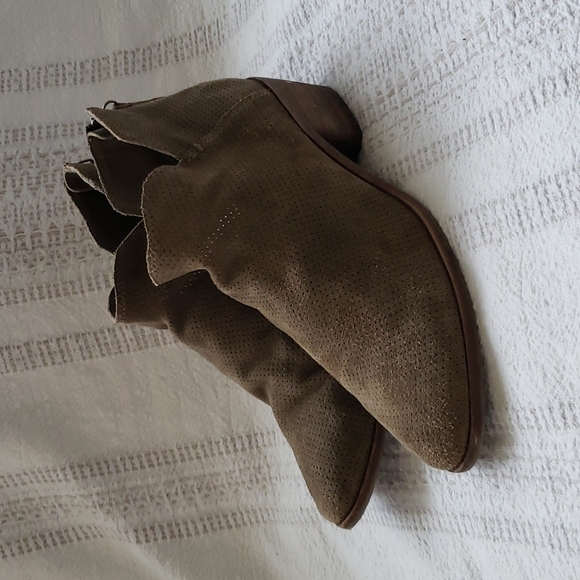 Dolce Vita karsen bootie, tan/beige/brown, genuine leather upper, Sz 8.5. - Picture 10 of 15